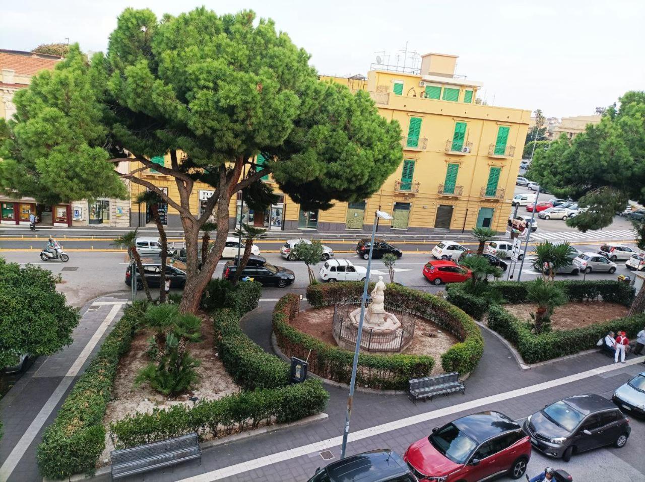 Conte Cavour Messina Exterior foto